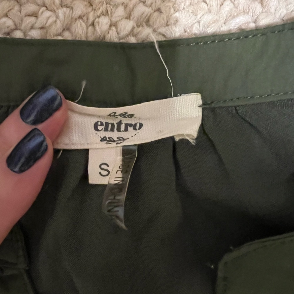 Entro mini dress, olive green with embroidered design, small, boutique item NWOT - Picture 3 of 3